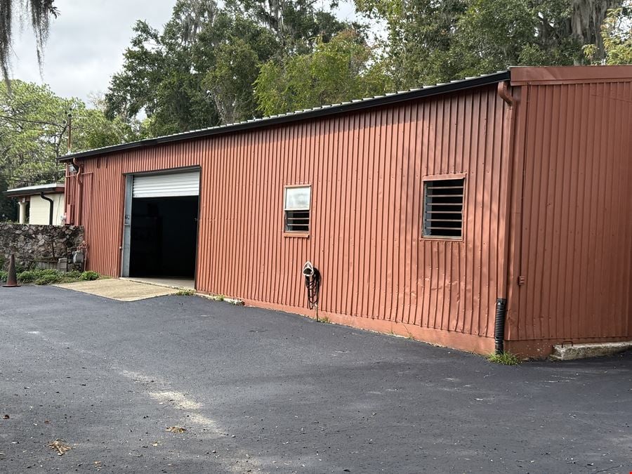 Warehouse Facility on 1+ Acre Lot
