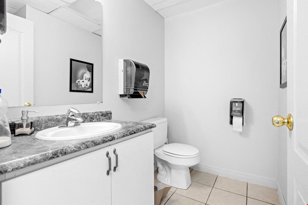 155 Terence Matthews Crescent unit 1&8