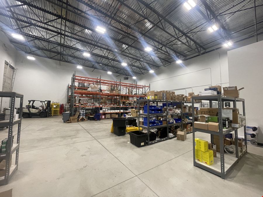 Industrial Warehouse & Showroom for Lease
