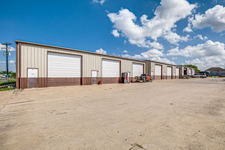 Preview of Industrial space for Rent at 14860 SH-205