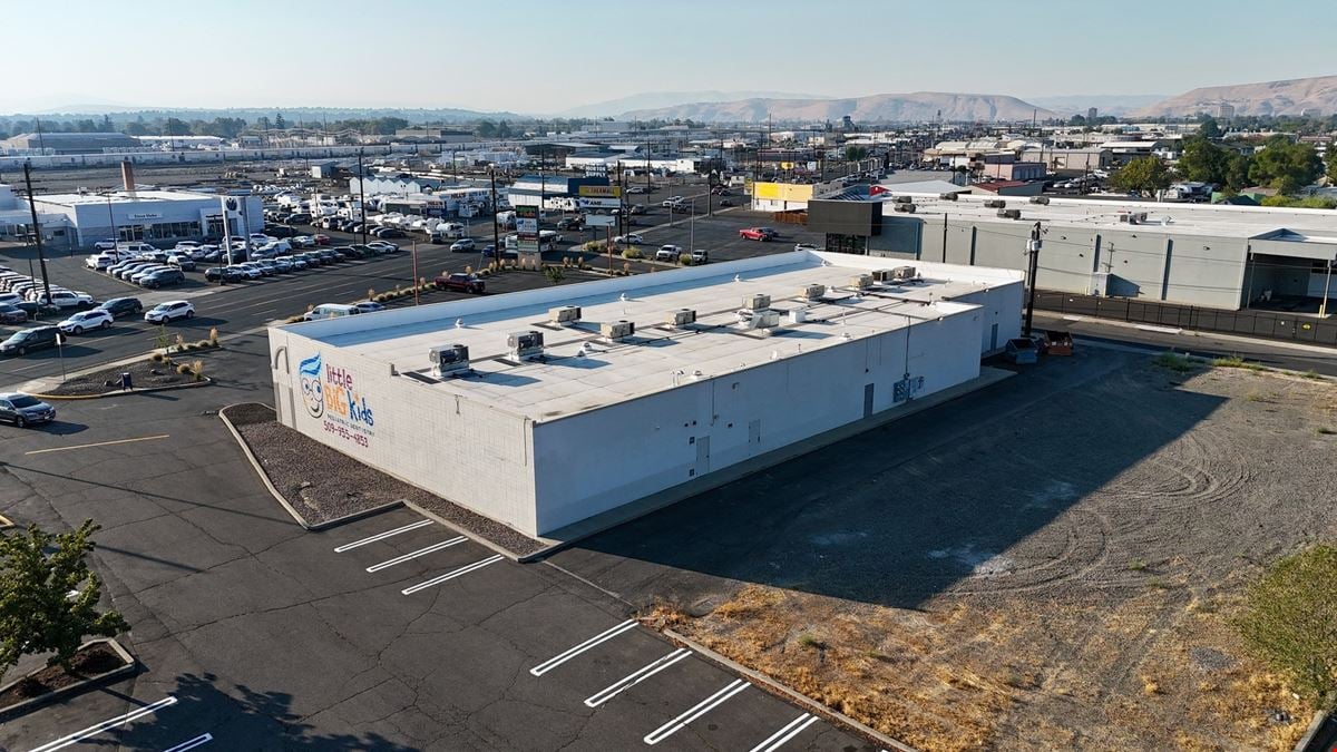Prime Retail Corridor Location