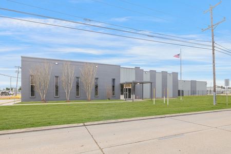 Preview of Industrial space for Sale at 403 W Admiral Doyle Dr