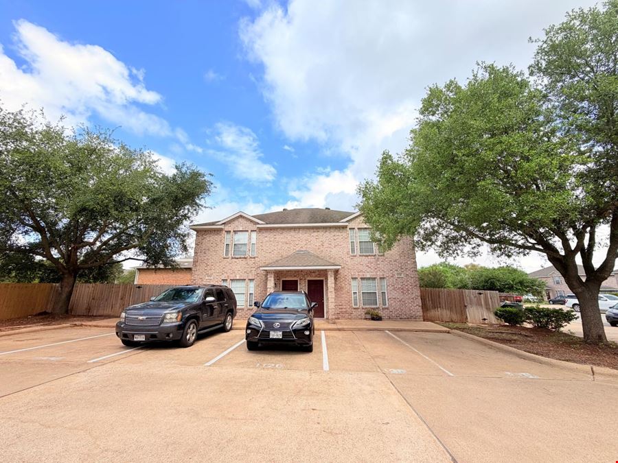 Holleman Village Duplex & Triplex