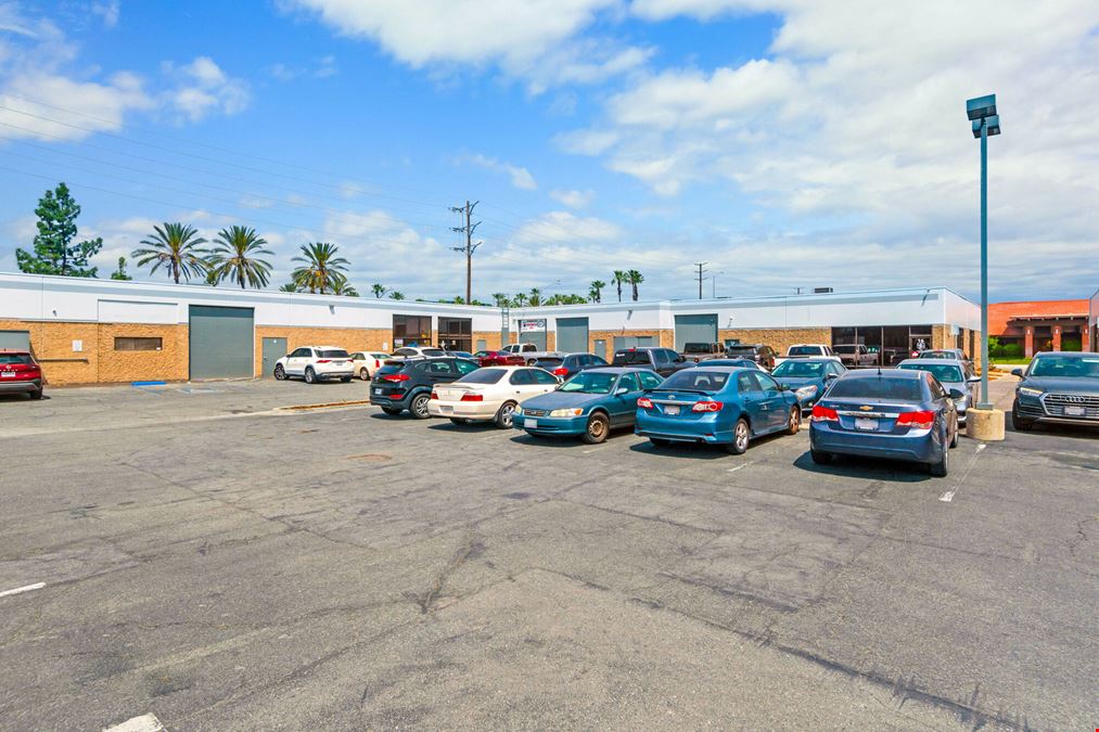 100% Leased Multi-Tenant Flex Center