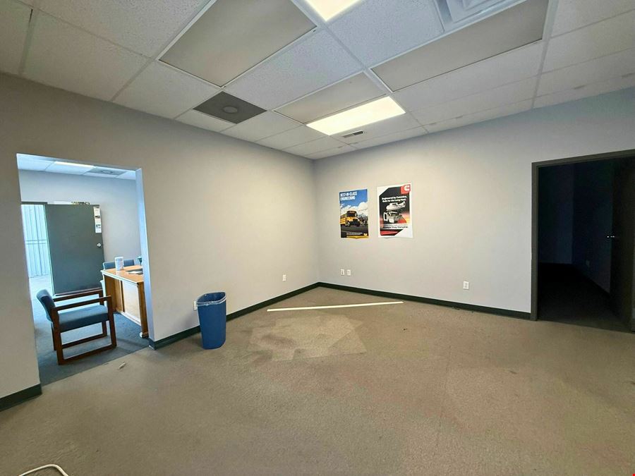 WAREHOUSE SPACE FOR LEASE IN NIXA