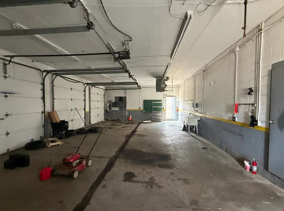 Auto Sales Facility with Separate Repair Building