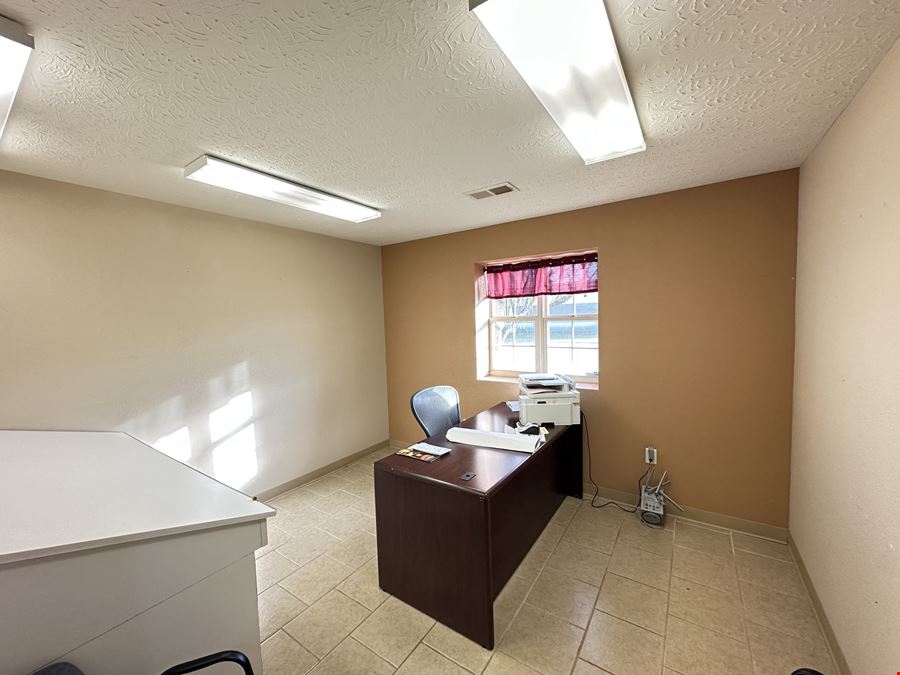 4,125 SF Office / Warehouse Building For Sale Or Lease near Glenstone & Chestnut