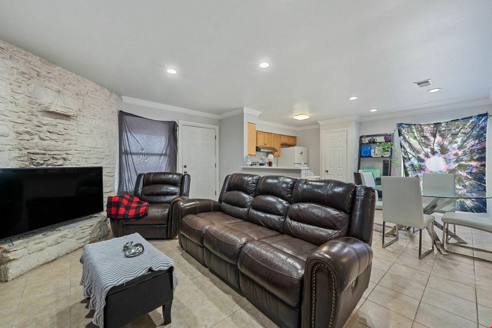 10205 Brownie Dr