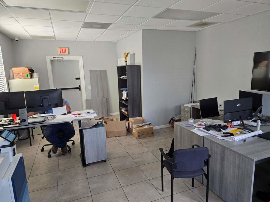 7800 sq foot Industrial Warehouse