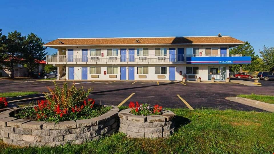 Motel 6 Mitchell