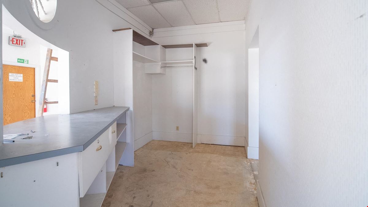 High Visibility Commercial Opportunity 