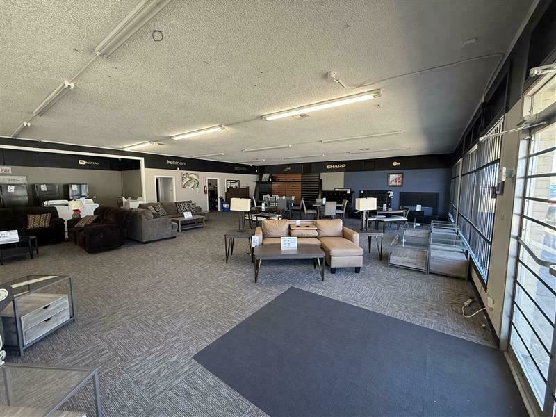 1404 W Gentry Pkwy