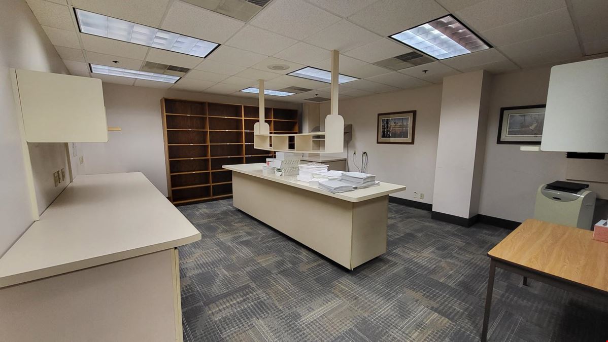 220 S Broadway - Downtown Business Suite