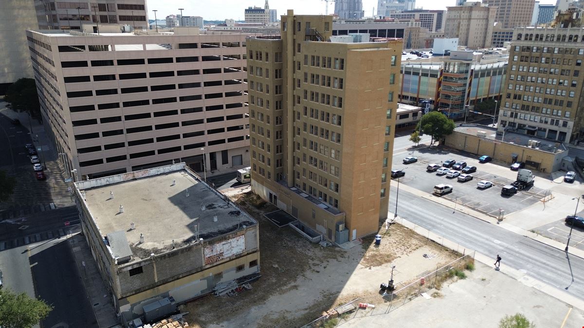 The Flats & The Voss Building
