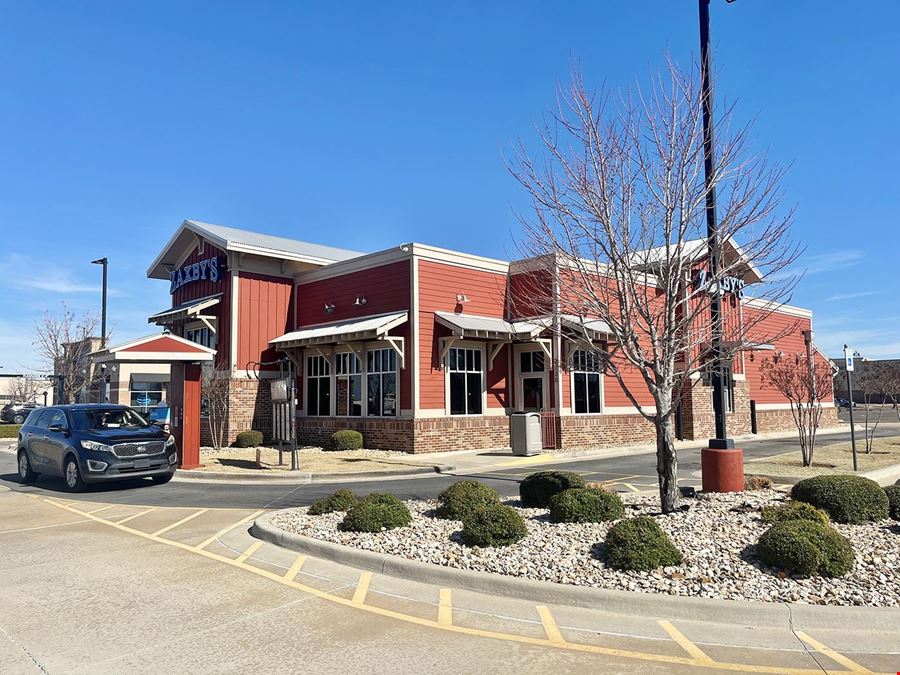2720 S. I-35 Service Road