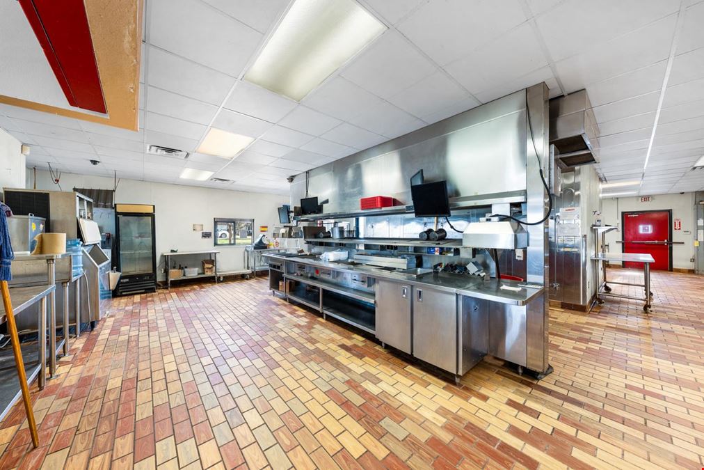 1014 W Moore Ave