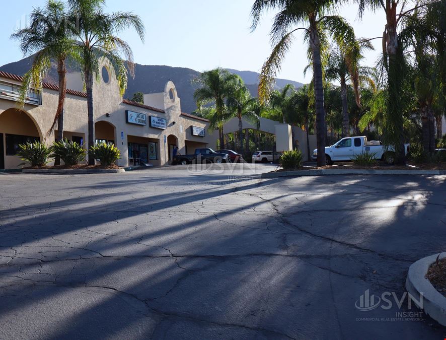 Lakeland Village Plaza