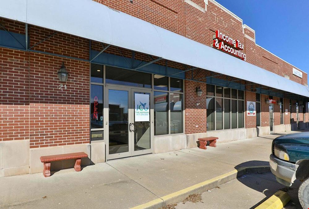 OFFICE FOR SALE ON THE DOWNTOWN SQUARE IN STOCKTON MO