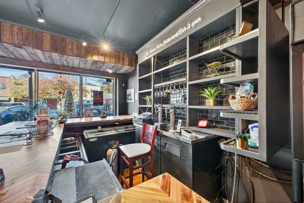 126 Laurens St NW