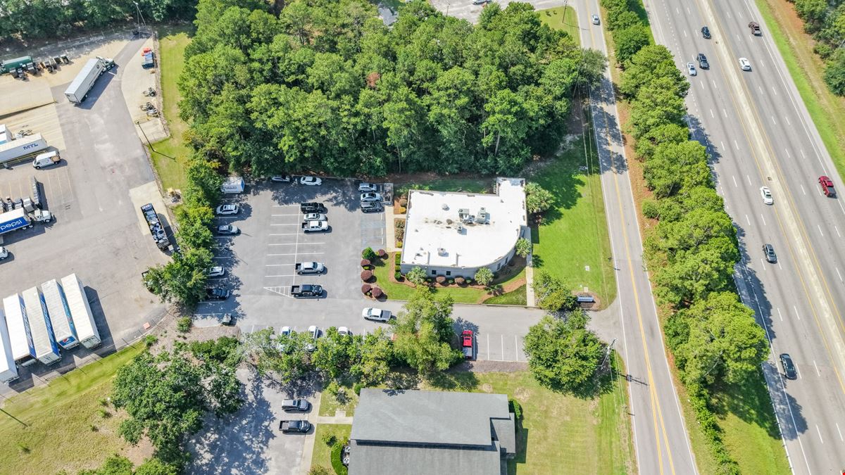 570 Chris Dr