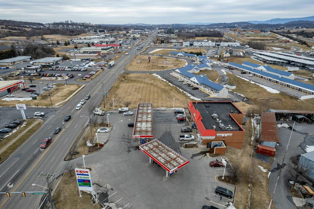 FOR LEASE – New End-Cap Retail Space | 2,006 SF | High Traffic Location