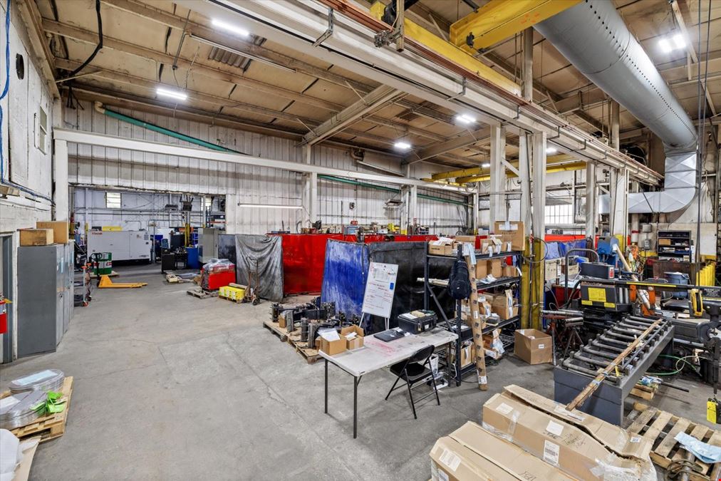 Conditioned Industrial Facility with 8 Cranes