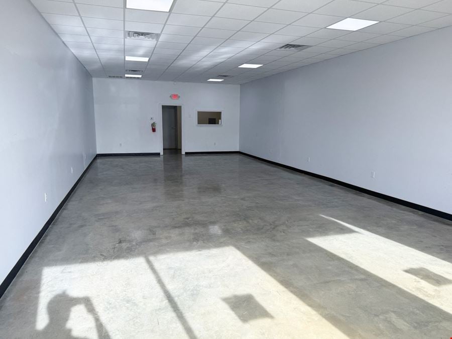 Retail Suites Fronting O'Neal Lane