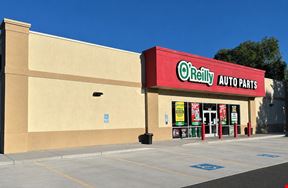 Free-Standing Building at Entrance to Winco Foods