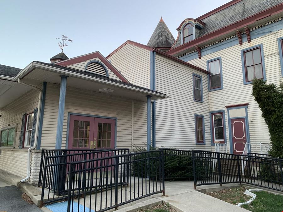 705 Main St