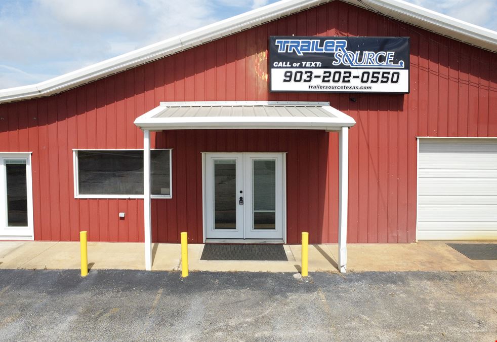 Retail/Flex Building in South Tyler