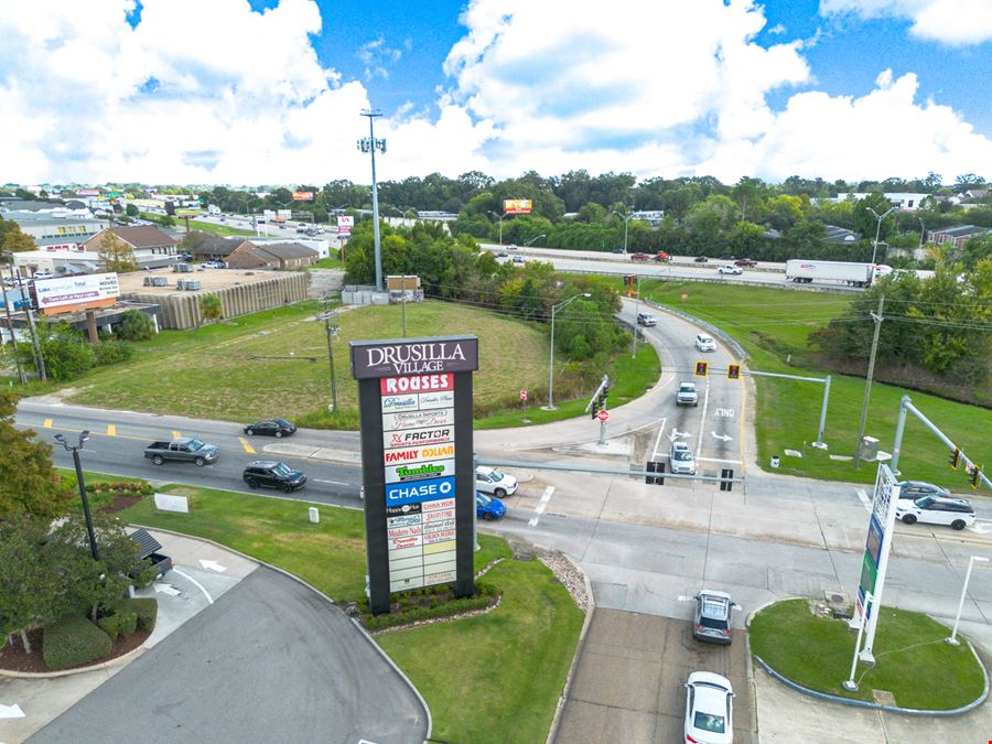 Drusilla Village: Grocery-Anchored Shopping Center off I-12