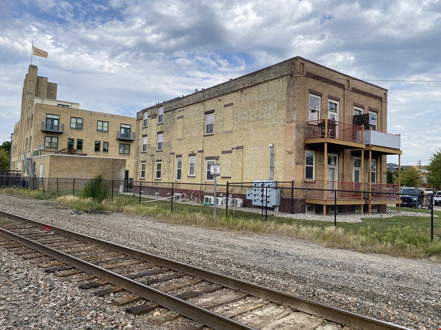 Meadowlark Office Building