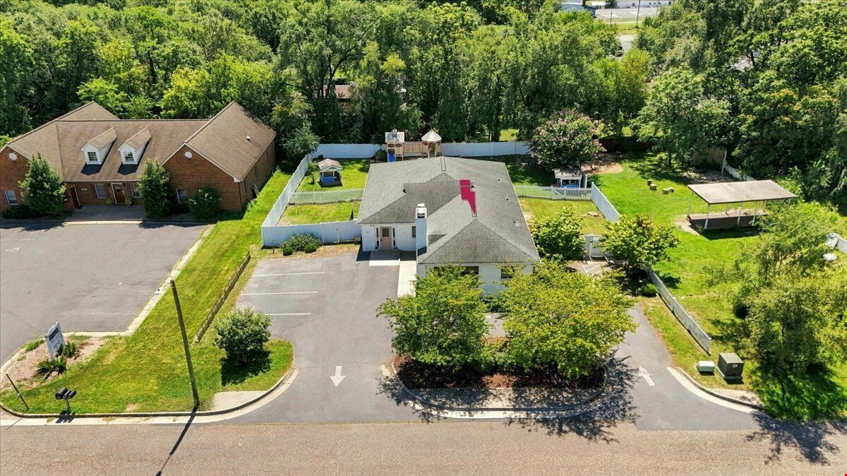UPDATED COMMERCIAL BUILDING FOR SALE OR LEASE