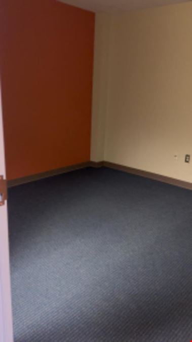 4257 SF Suite 650 Professional Office/ Medical Space Available in Pittsburgh, PA 15220