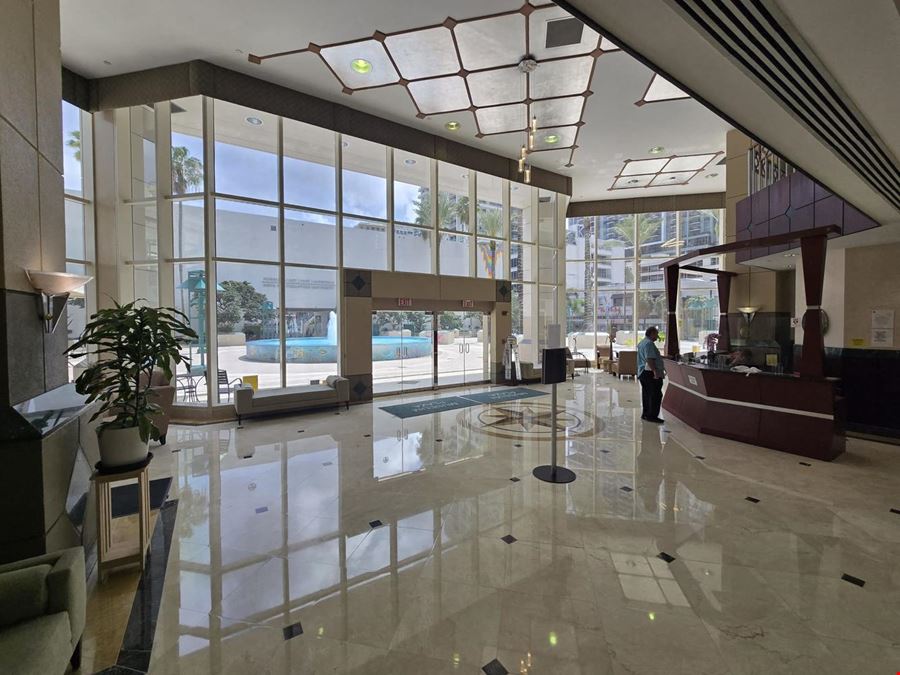 PREMIER OFFICE: Amazing opportunity to lease!