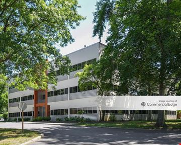 Princeton Forrestal Center - Hub 211