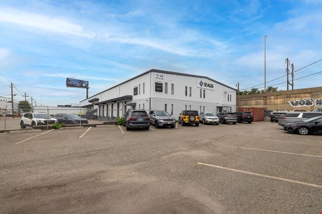 Preview of Industrial space for Rent at 136-158 Paris Street