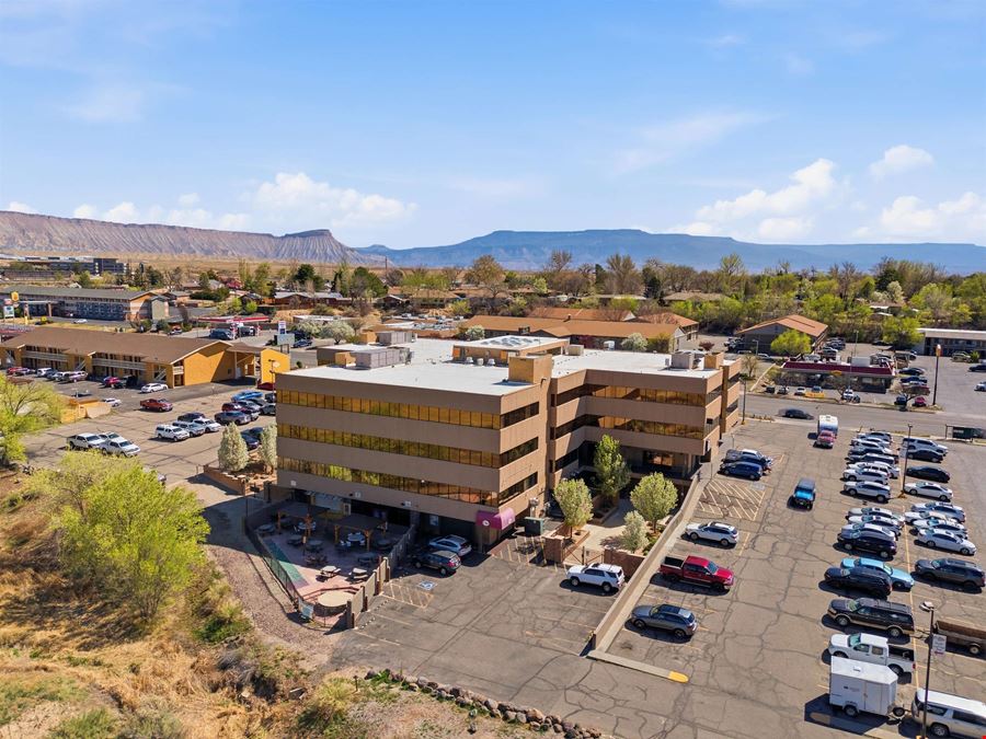 715 Horizon Dr