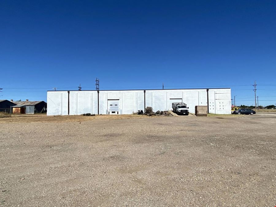 1010 NE 3rd: Dock High Warehouse With Office
