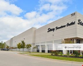Lakeside Trade Center - Bldg 2