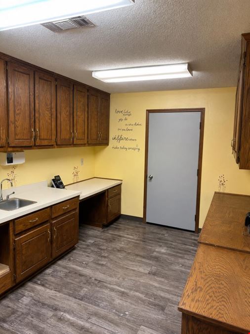 Professional Office Building | 4,109 SF