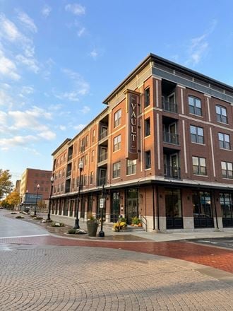 Preview of Retail space for Rent at 424 Main St