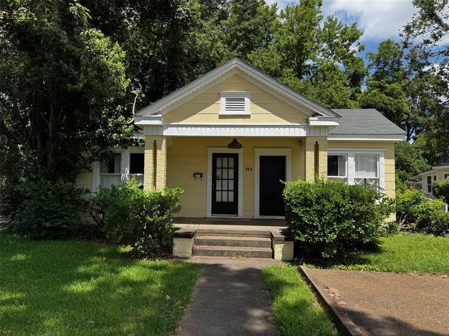 302 Albany Ave