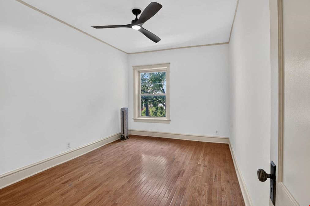 1528 E 74TH PL | 6 Unit Multifamily