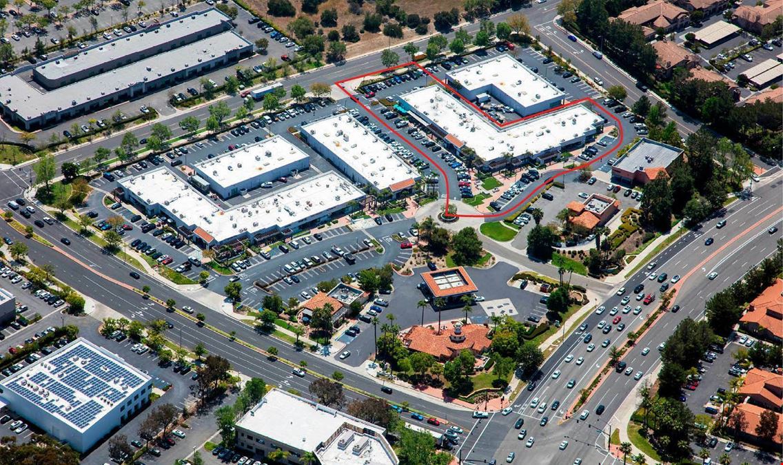 Plaza Empresa Shopping Center