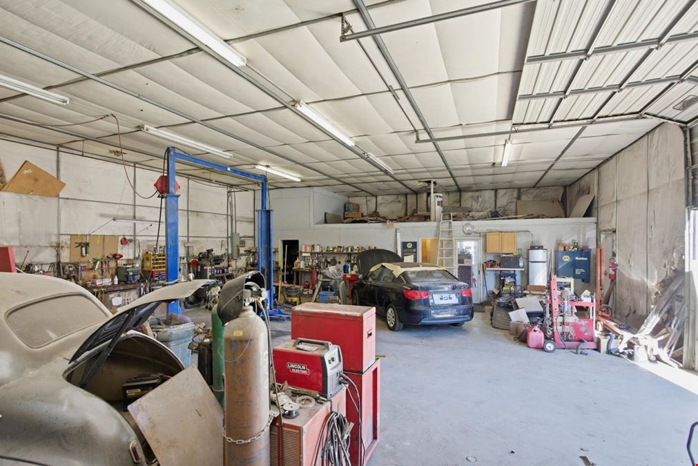 2,400 SQ FT Warehouse- Central, Near Clemson