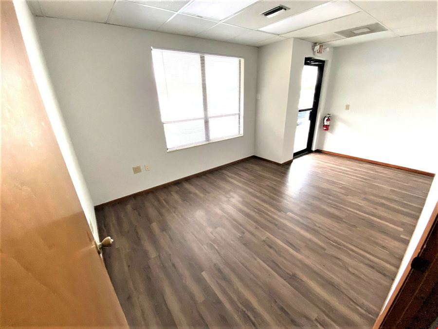 Professional Office with 850 SF +/-