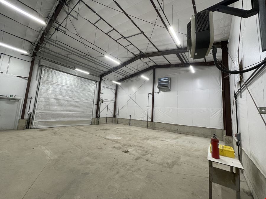 1,600 SF Industrial Building