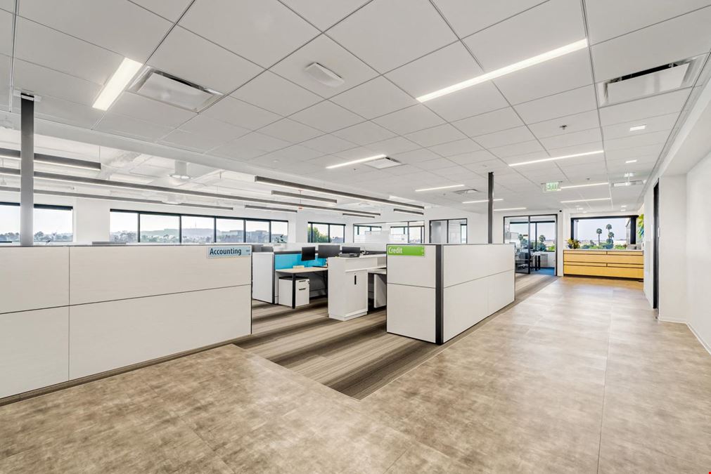 4910 Airport Plaza Dr, Long Beach, CA 90815