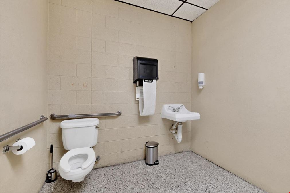 PREMIER MULTI TENANT INDUSTRIAL COMPLEX